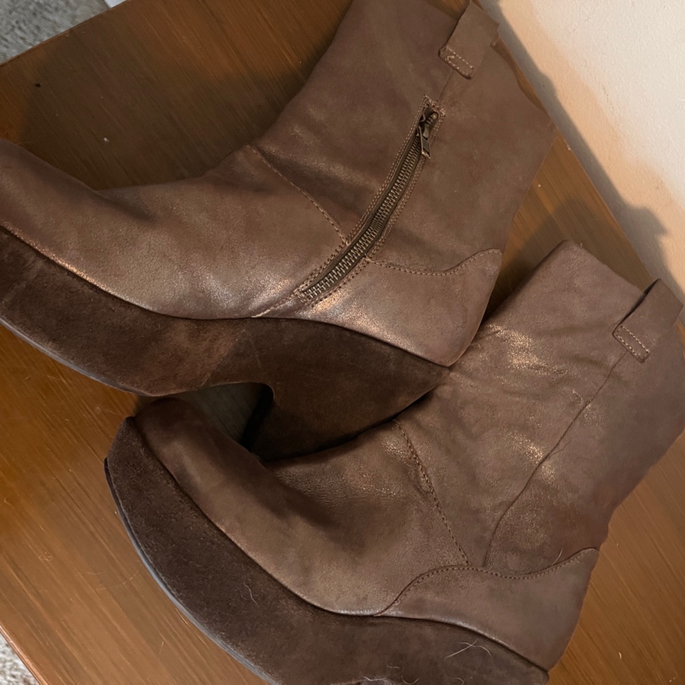 Kork-Ease Brown Ankle Boots with Distressed Leather